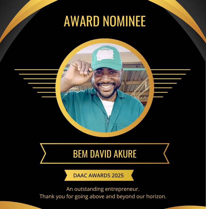 $categoryName }} nominee